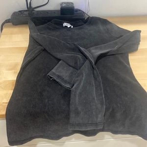 Long sleeve tight top